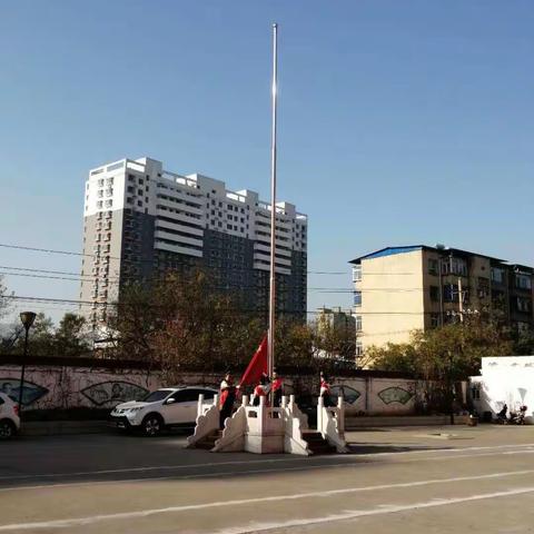 书香悠悠    师爱无言                                         ——朝阳小学安全高效发放新书纪实