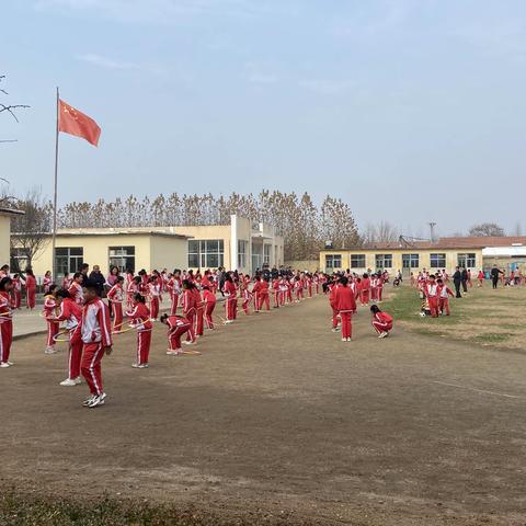 多彩大课间，朝气满校园                ———珠江完小开展大课间展示活动报道