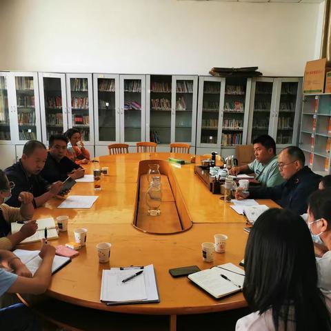 专家引领促发展 聚焦课堂共成长