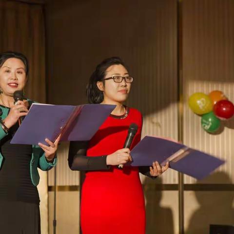 青岛市杨式太极拳委员会年会节目丰富多彩，精彩纷呈