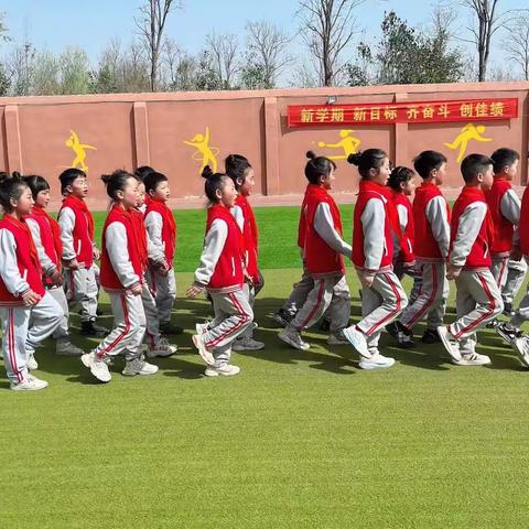 华侨阳光学校二年级课间韵律操
