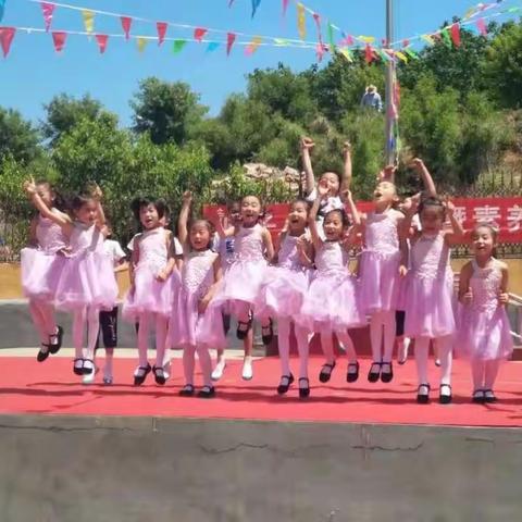 张灯结彩，欢庆六一