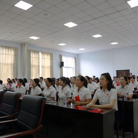 重温红色经典     共抒爱国情怀