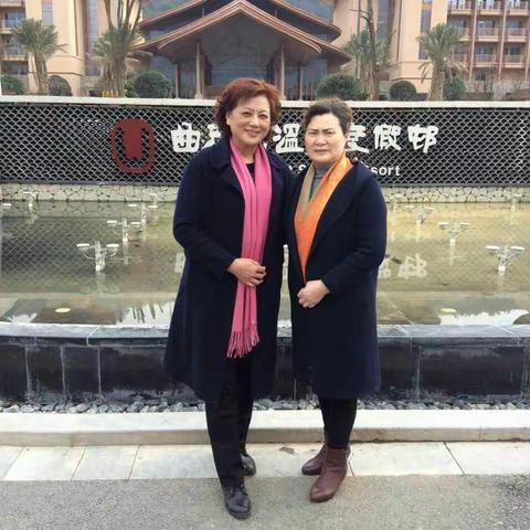 同学情深似姐妹