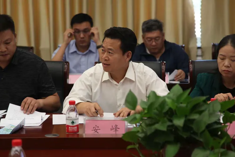 区政协召开全区生活垃圾分类工作专题情况通报会议