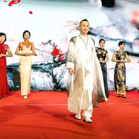 一场专属打造女人优雅2020跨年旗袍盛宴,1月6日相约平阳喜喜喜大酒店!邀请函