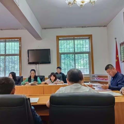 县就业服务中心组织开展“双学双比双提高”第六次集中学习