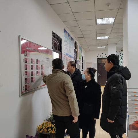 区人大人事代表选举工委主任樊重一行督导检查八仙庵社区代表工作室标准化建设