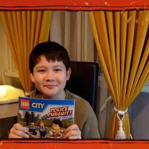 分享安猪读5分钟英语小故事之六 & 并祝大家新年快乐！