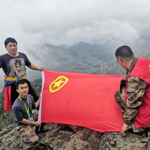 新宅青年心向党 杜鹃花开分外“红”