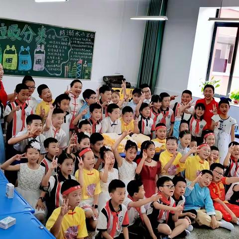 “牢记嘱托，阳光成长”先锋小学六•一文艺汇演