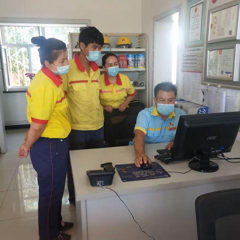 抗击疫情    有你有我