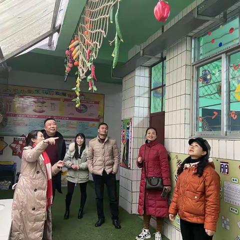 县教委质量考核小组到向阳小学附设幼儿园进行检查指导工作  ——   评估考核进校园   提高质量促发展