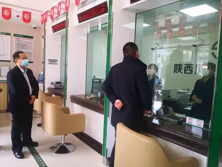 宝鸡市中心医院黄牛排队挂号，-宝鸡市中心医院黄牛排队挂号时间 