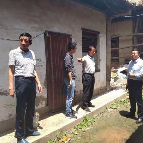 区住建局：市脱贫办调研组检查我区农村危房改造工作