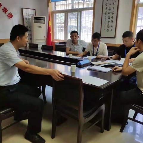 区脱贫办对我局2019年上半年脱贫攻坚工作进行督导点评
