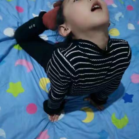 太谷一幼大二班游子蕊（一个特别的寒假）精彩瞬间