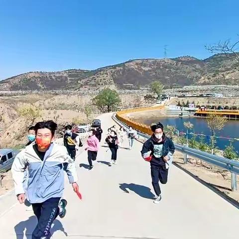 悠悠梨花香  莫负好时光——界石铺镇第三届梨花节梨园健身跑、汉服秀活动火热进行中