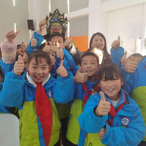 “千年古都  常来长安”文艺汇演分别走进辖区六村堡小学和汉都第一学校