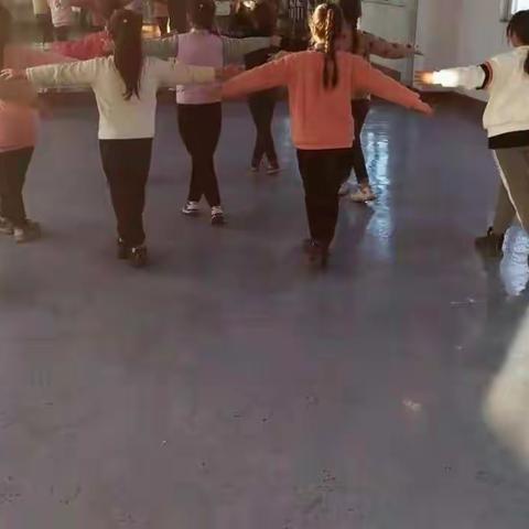 "舞"出精彩世界，"蹈"出别样人生