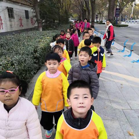 足尖上的快乐，天才宝贝花园幼儿园徒步活动圆满结束