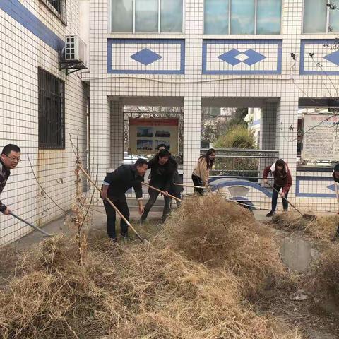 陕西铜川城建开发有限责任公司开展学雷锋日卫生大扫除活动