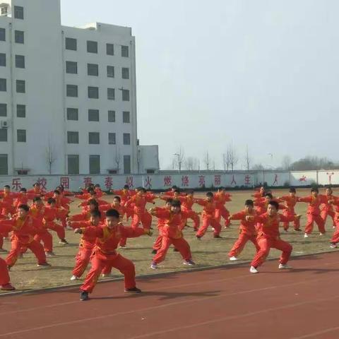 五彩缤纷，朱良小学积极备战春运会