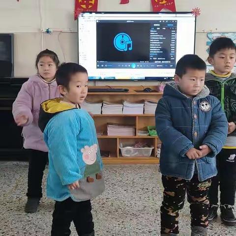 何桥中心幼儿园中三班期末汇报～艺术篇