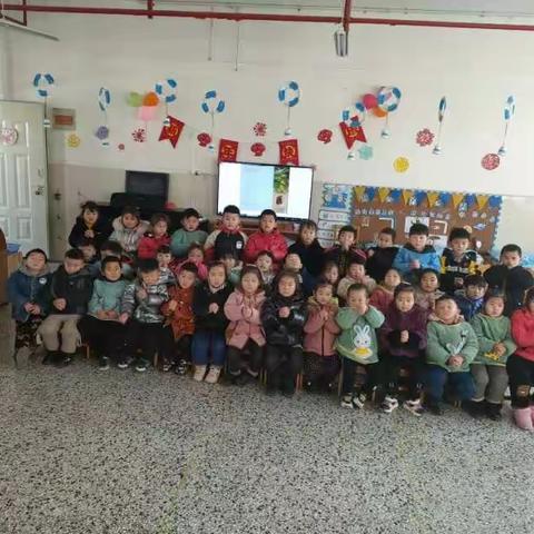 何桥镇中心幼儿园中三班期末汇报