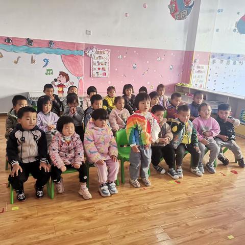 轿子山幼儿园：小三班健康活动《牙虫搬家》