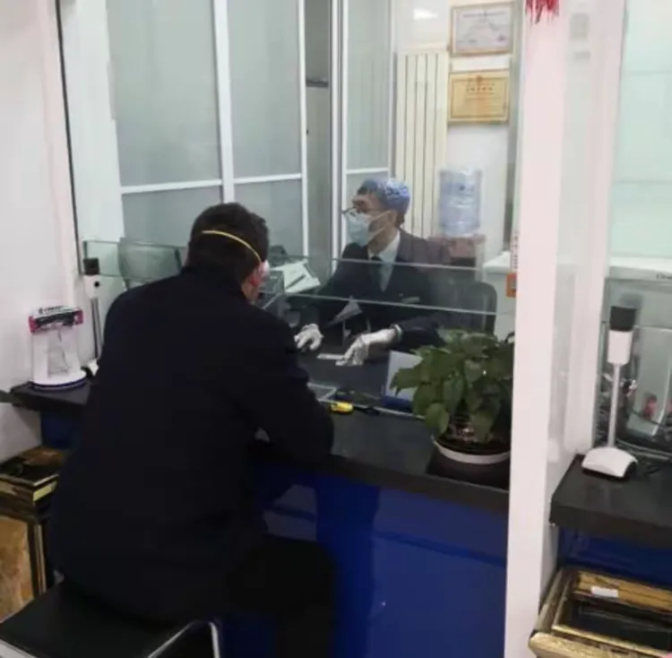 疫情肆虐 灵武建行与您同在