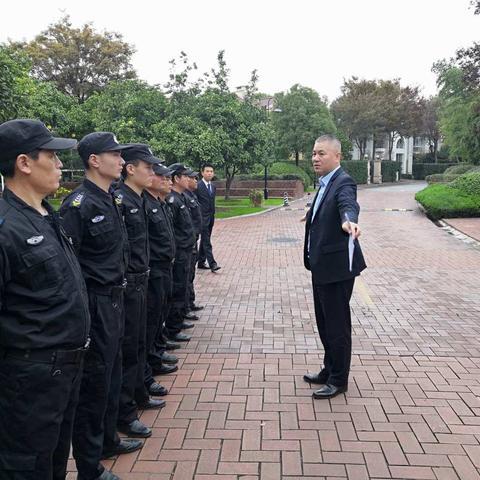 2018年11月12日13：30，天籁园小区物业管理处秩序维护部岗位大练兵考核现场。