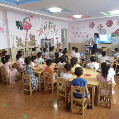 世纪贝儿幼儿园社团活动——科学小实验“投石车”
