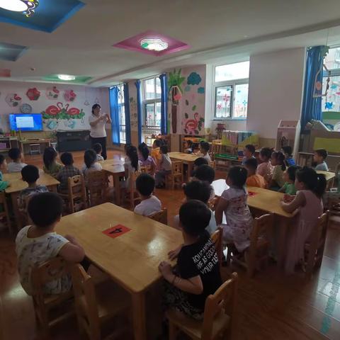 世纪贝儿幼儿园社团活动科学小实验——“立方体”