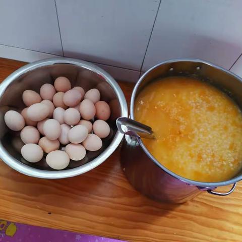 小班可爱的一家人