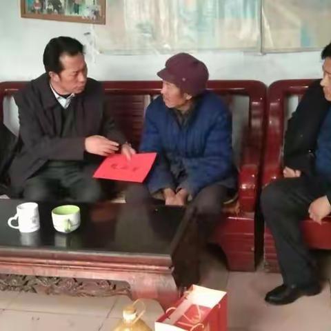 莱芜区羊里街道办事处计生协举行“新春送暖”活动