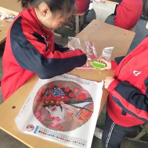 殷都育才中学珍珠画社团期末总结