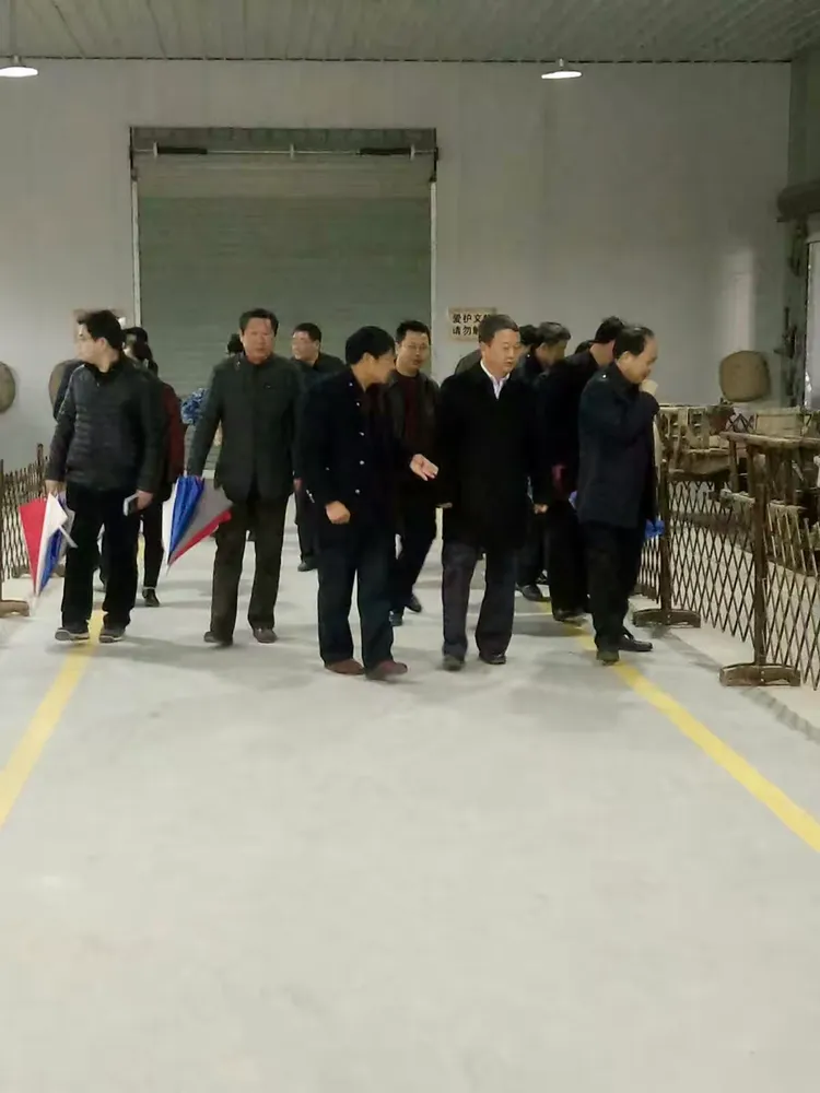 2017年3月22日下午由县委书记周学保陪同常委副市长郑市长来固镇玉鹏生态农业文化园调研考察