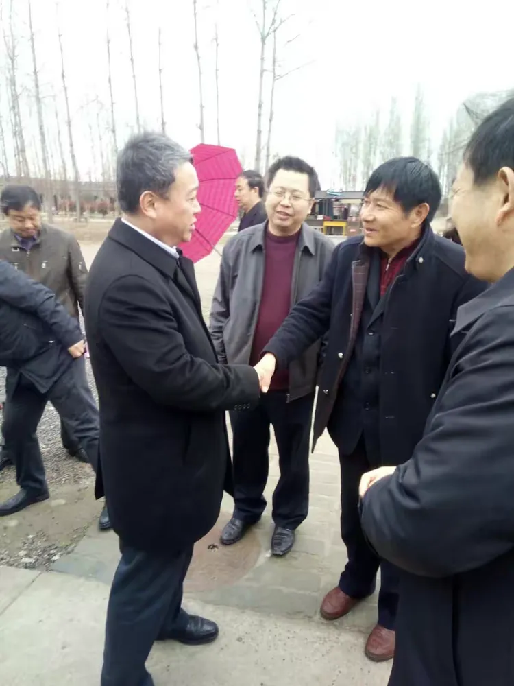 2017年3月22日下午由县委书记周学保陪同常委副市长郑市长来固镇玉鹏生态农业文化园调研考察