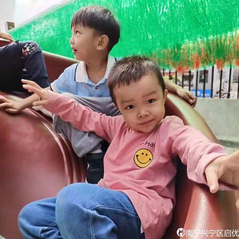 启优稚慧幼儿园—2022年秋季学期大一班罗玉钦小朋友成长足迹