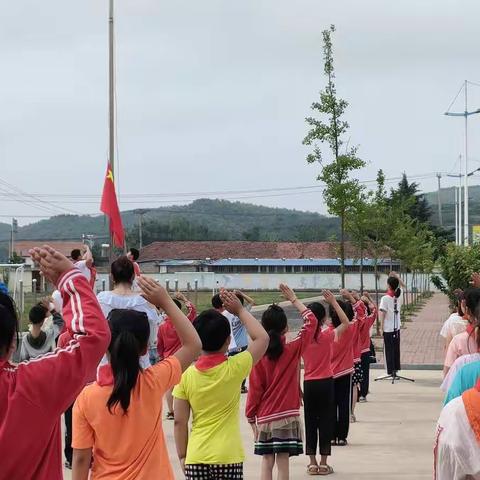 教研引领促成长——连家庄小学记教研室听课指导活动