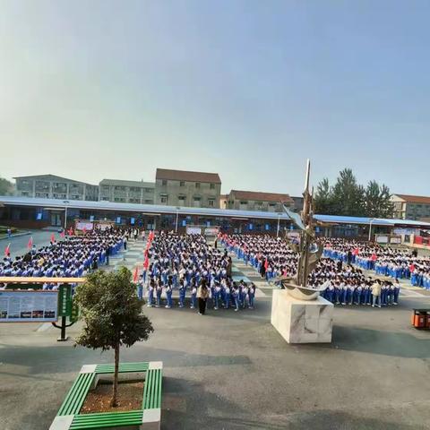 传统美德根植于心珍惜粮食践行于行———清丰县城关镇中心小学升旗仪式（副本）