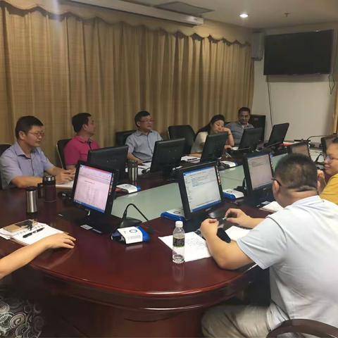 省局刘自更副局长听取稽查绩效考核等工作汇报