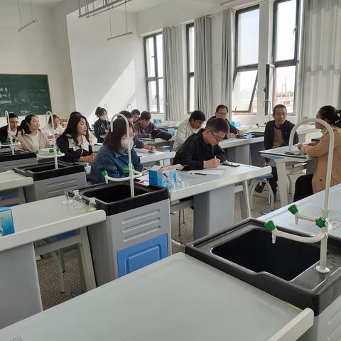 奋战百天、冲刺中考   —— 集体研讨