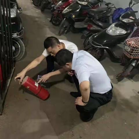 杜城街道持续开展值班夜查