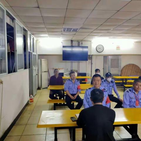 综合执法队三班召开班委会