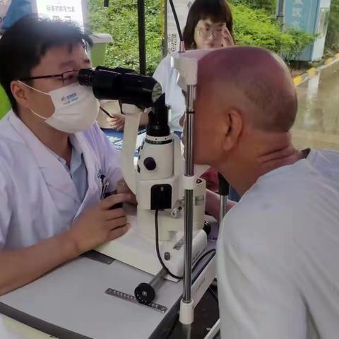 博望有young‖关爱老兵，健康护航——博望社区开展退役军人眼健康检查活动