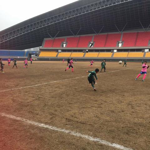 切磋交流，齐头并进——记市青少年男子足球队（甲组、乙组）与绿城U13男足交流赛