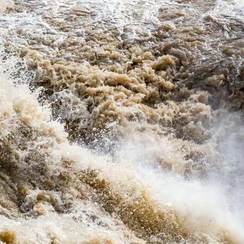 壶口瀑布听涛 雨岔峡谷寻色