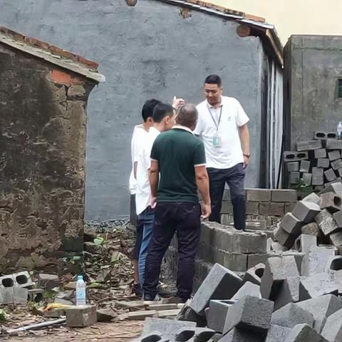 依法强拆谭康仔村抢建房屋，杜绝抢建、违建行为